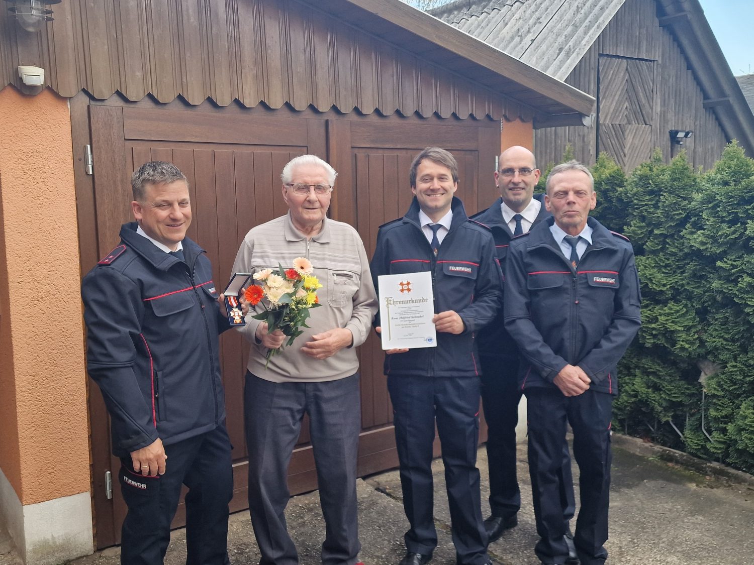 🚒 70 Jahre Feuerwehr – Wir ehren Helfried Schnabel mit dem Großen Brandschutzehrenzeichen am Bande (Stufe II) 🚒