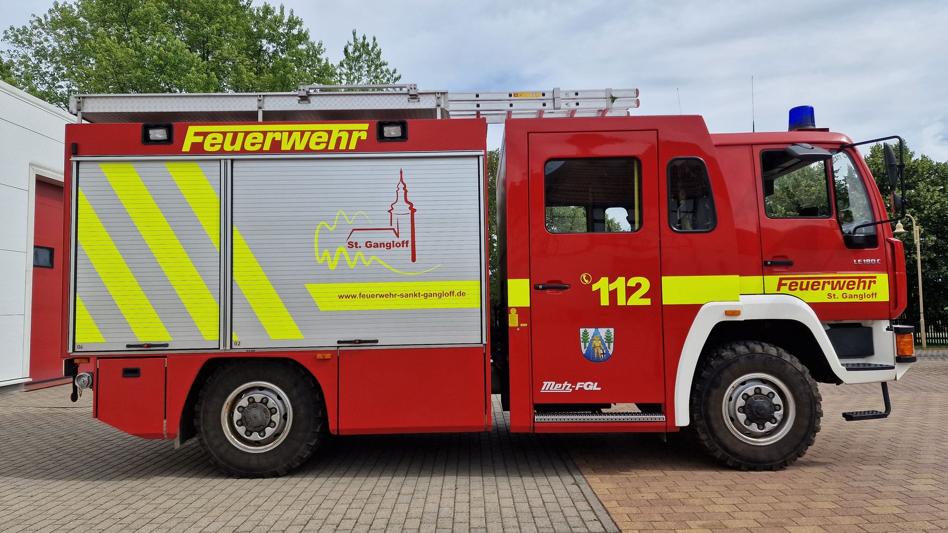 LF 8/6 Feuerwehr St. Gangloff, Geräteraum geschlossen